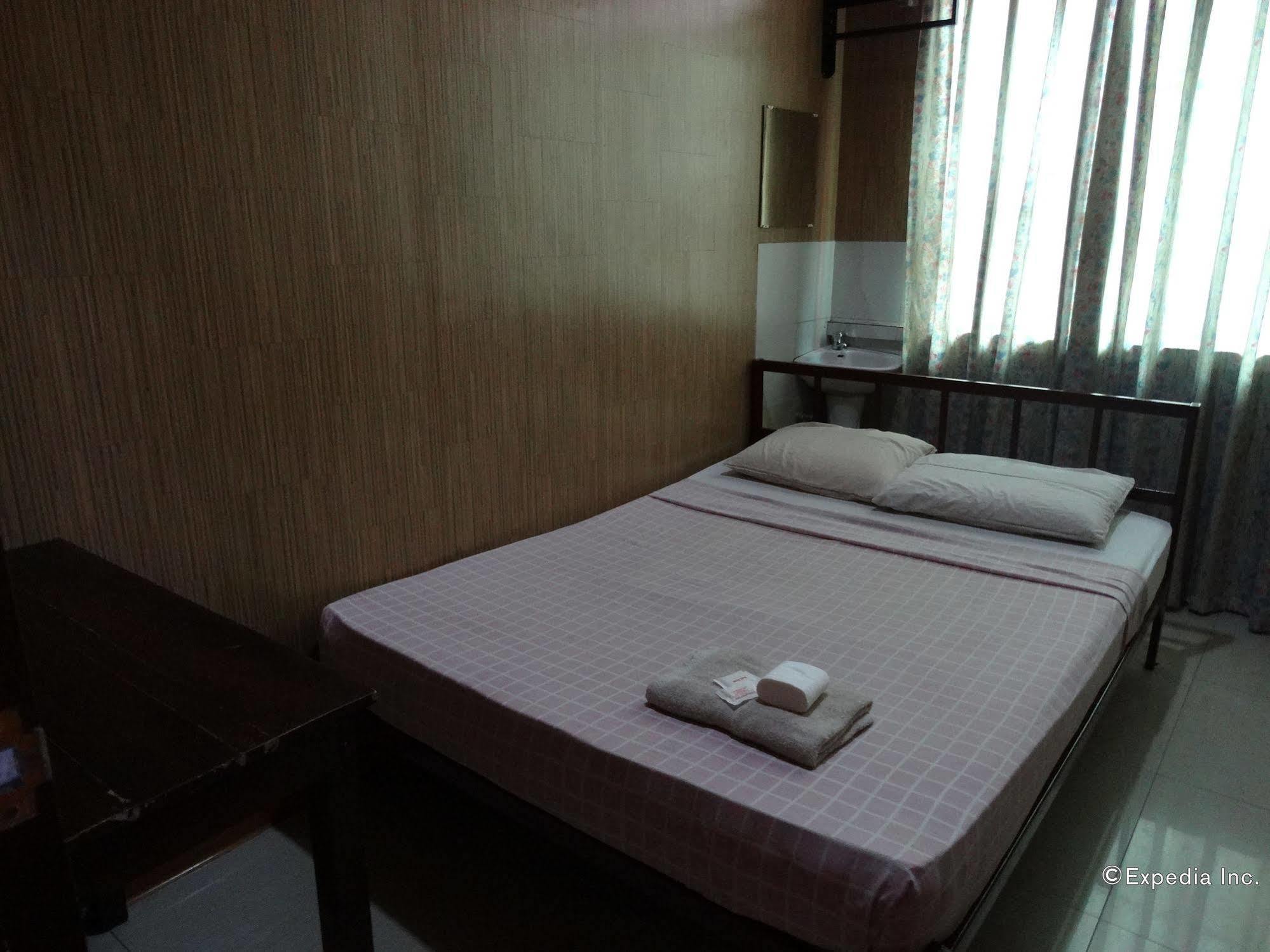 Daylight Inn Davao Exterior photo